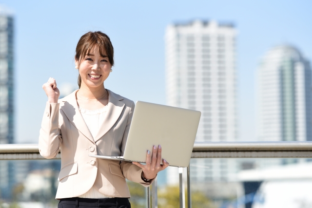 働く女性　,　求めるもの   ,　柔軟性  ,　　創造性