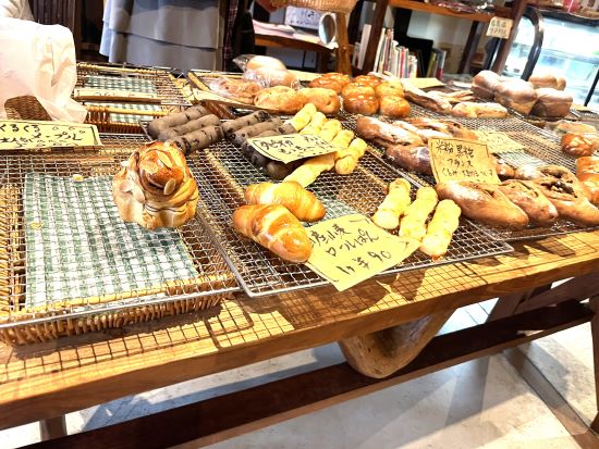 美濃の町並みのパン屋さん