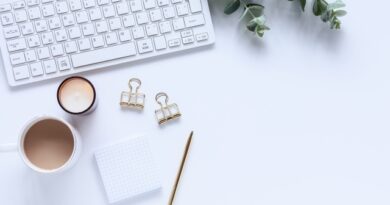 【副業で在宅ワーク】3つの仕事の種類！探し方やおすすめのポイントを教えて！子育てや介護と両立できる？